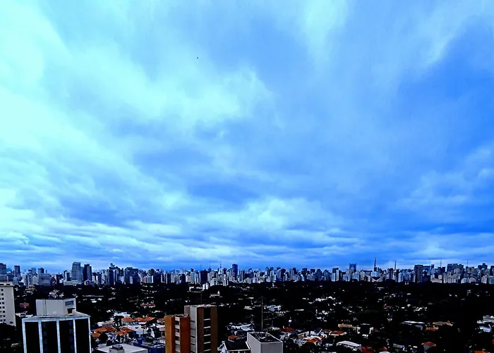 Luxxor Hotel Premiere Faria Lima - On The Sao Paulo Sky Line - King Duplex Studio Veranda - Executive Class - Red Velvet Edition