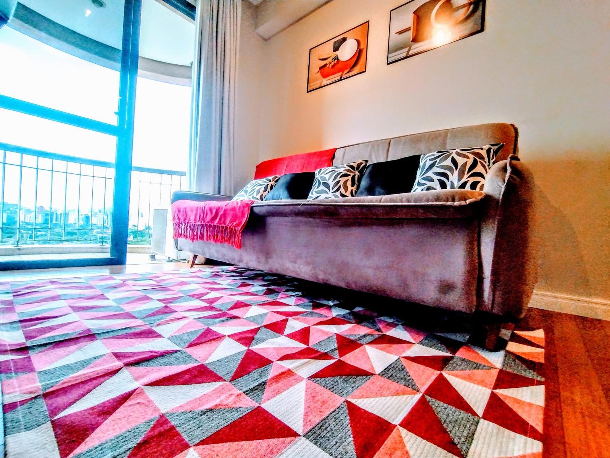 Luxxor Premiere Faria Lima - On The Sky Line - King Duplex Studio Veranda - Executive Class - Red Velvet Edition Hotel 5*