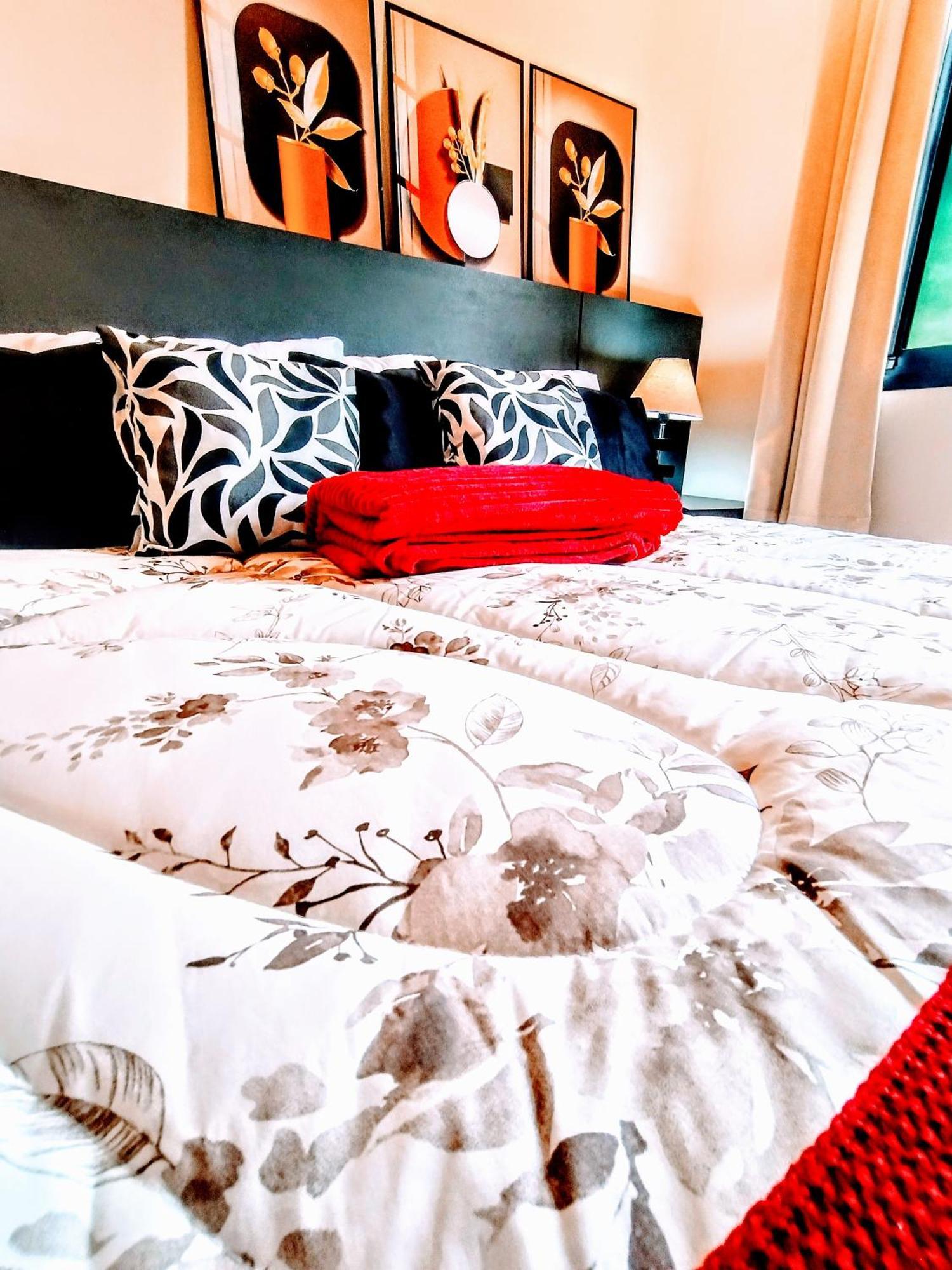 Luxxor Premiere Faria Lima - On The Sky Line - King Duplex Studio Veranda - Executive Class - Red Velvet Edition São Paulo