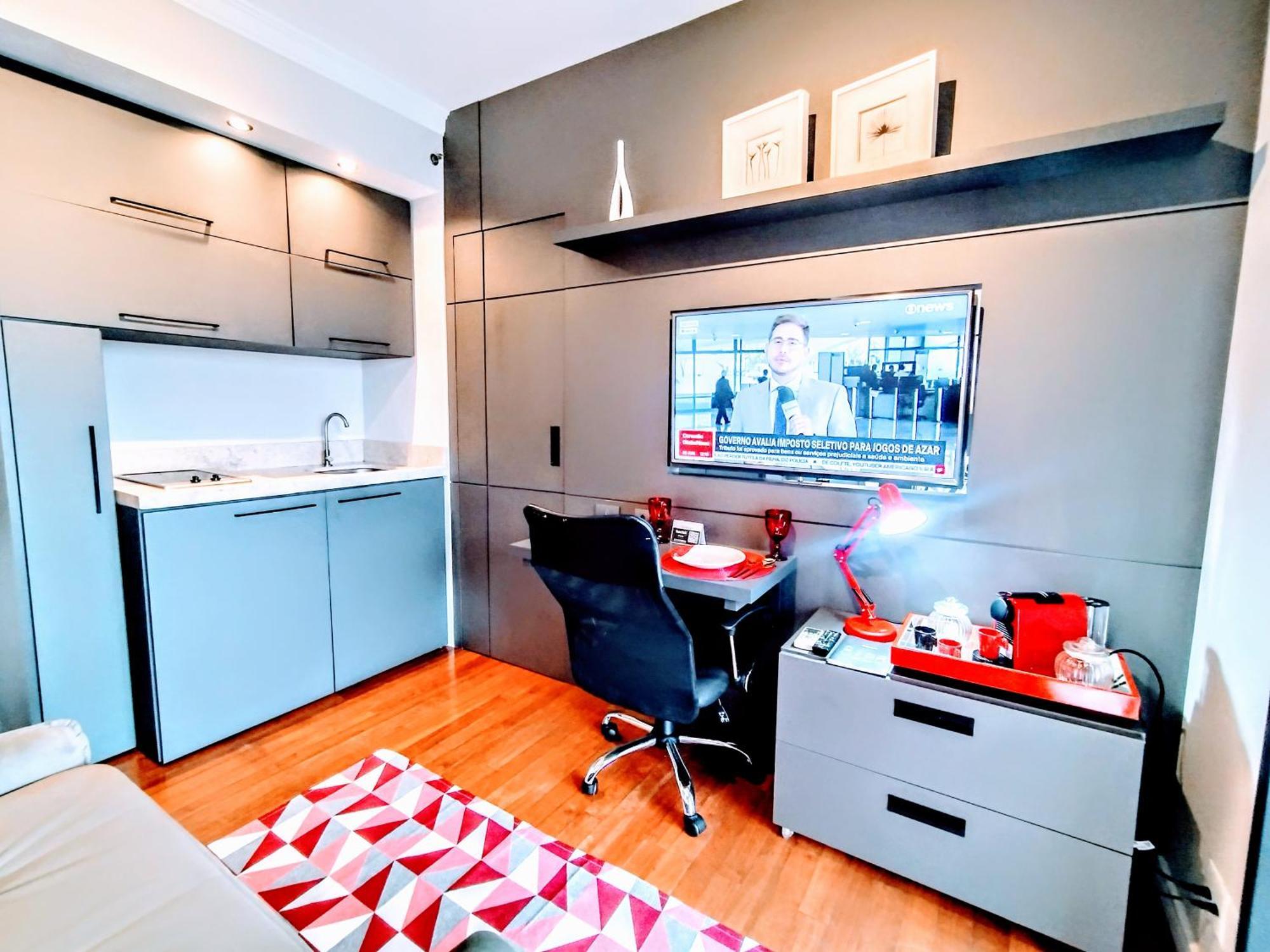 Luxxor Premiere Faria Lima - On The Sky Line - King Duplex Studio Veranda - Executive Class - Red Velvet Edition 5* São Paulo