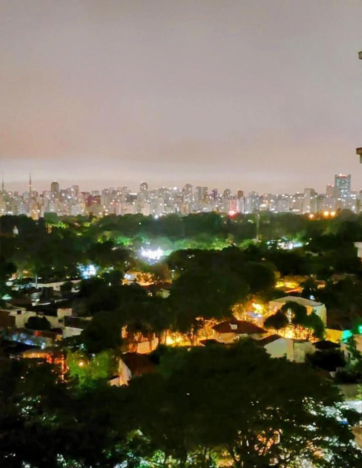 Luxxor Premiere Faria Lima - On The Sky Line - King Duplex Studio Veranda - Executive Class - Red Velvet Edition São Paulo