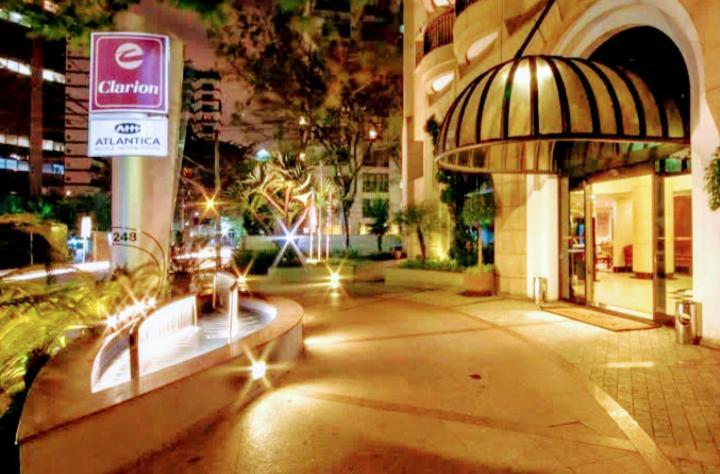 Hotel Luxxor Premiere Faria Lima - On The Sky Line - King Duplex Studio Veranda - Executive Class - Red Velvet Edition