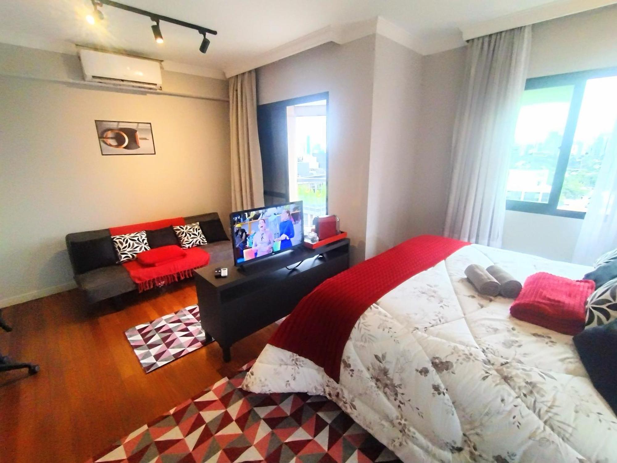 Luxxor Premiere Faria Lima - On The Sky Line - King Duplex Studio Veranda - Executive Class - Red Velvet Edition Hotel São Paulo