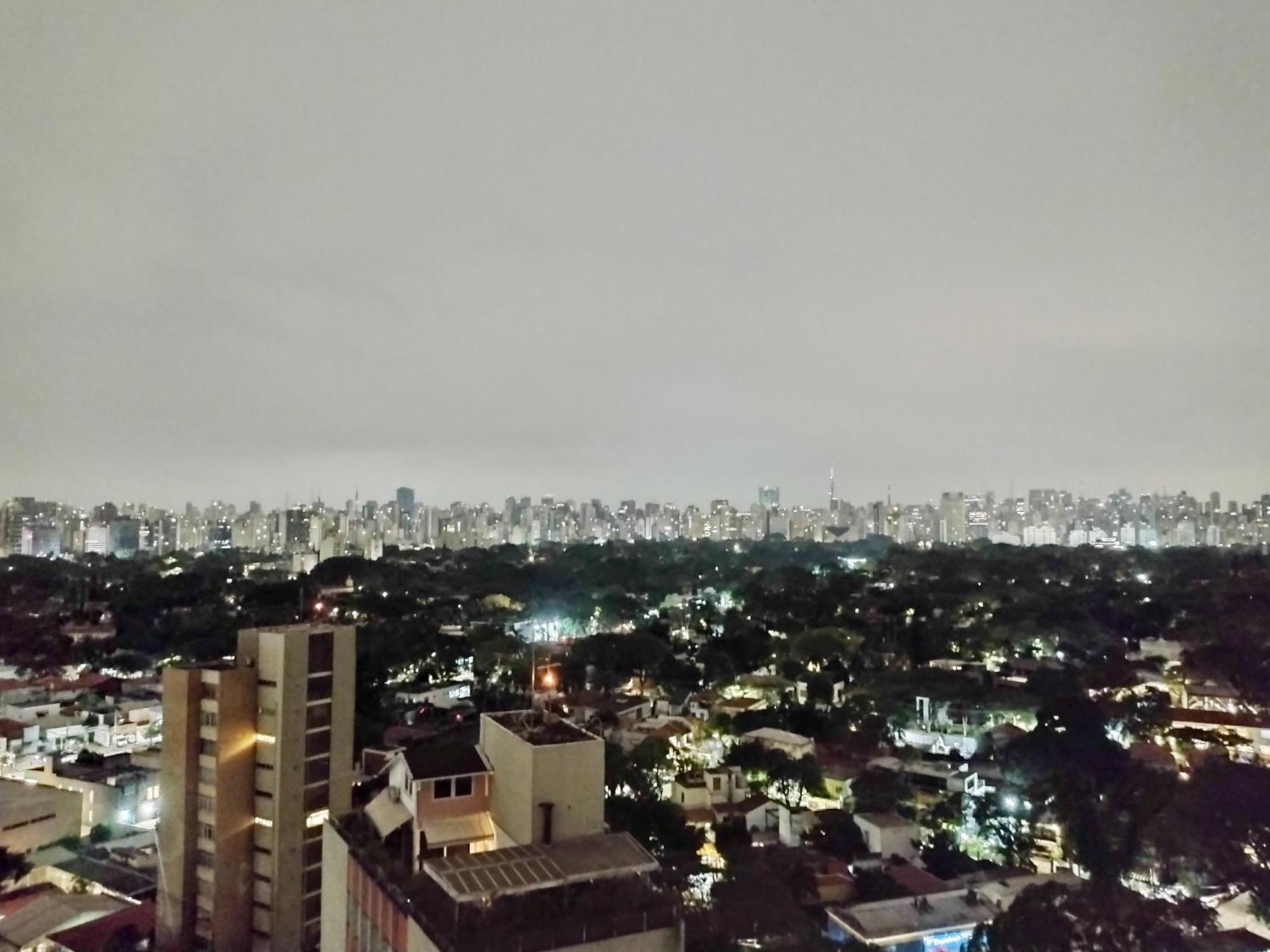 Luxxor Premiere Faria Lima - On The Sky Line - King Duplex Studio Veranda - Executive Class - Red Velvet Edition 5* São Paulo