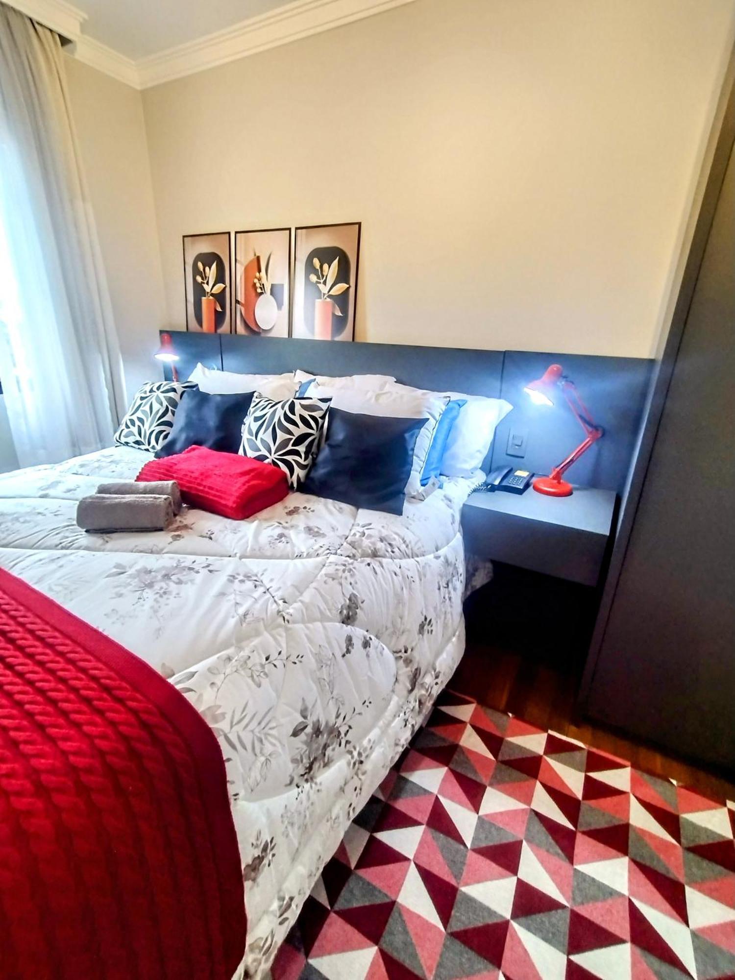 Hotel Luxxor Premiere Faria Lima - On The Sky Line - King Duplex Studio Veranda - Executive Class - Red Velvet Edition