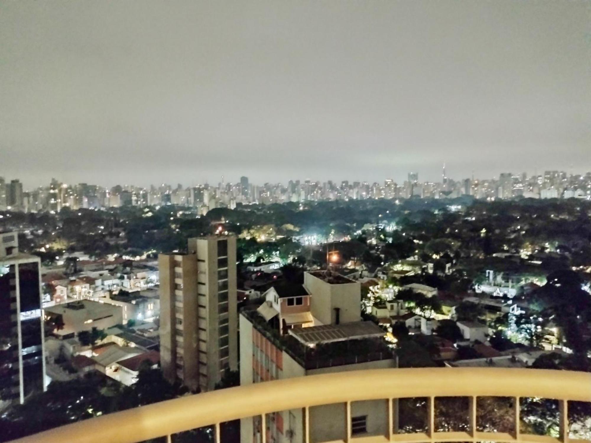Luxxor Premiere Faria Lima - On The Sky Line - King Duplex Studio Veranda - Executive Class - Red Velvet Edition Hotel São Paulo