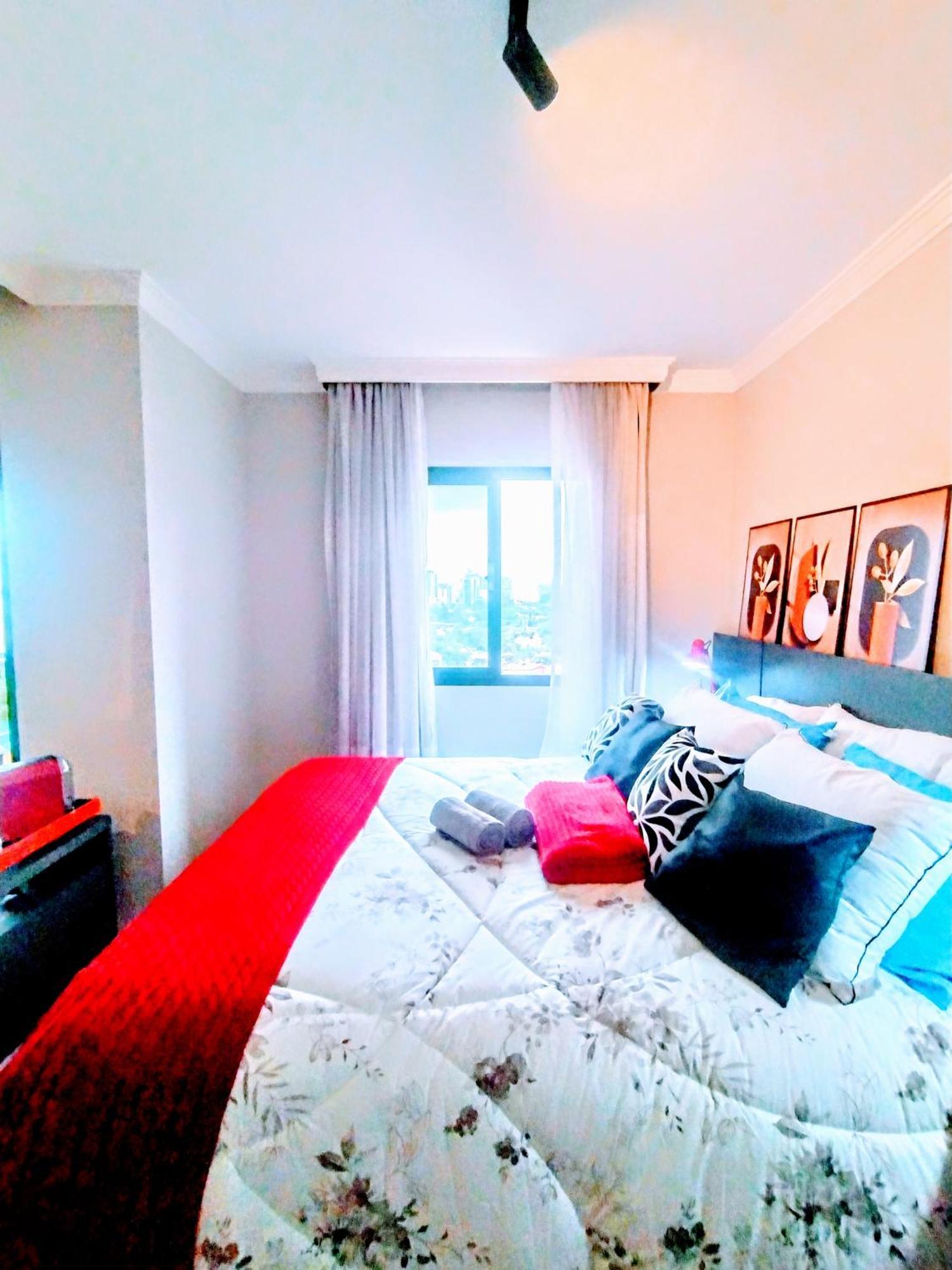 Hotel Luxxor Premiere Faria Lima - On The Sky Line - King Duplex Studio Veranda - Executive Class - Red Velvet Edition São Paulo