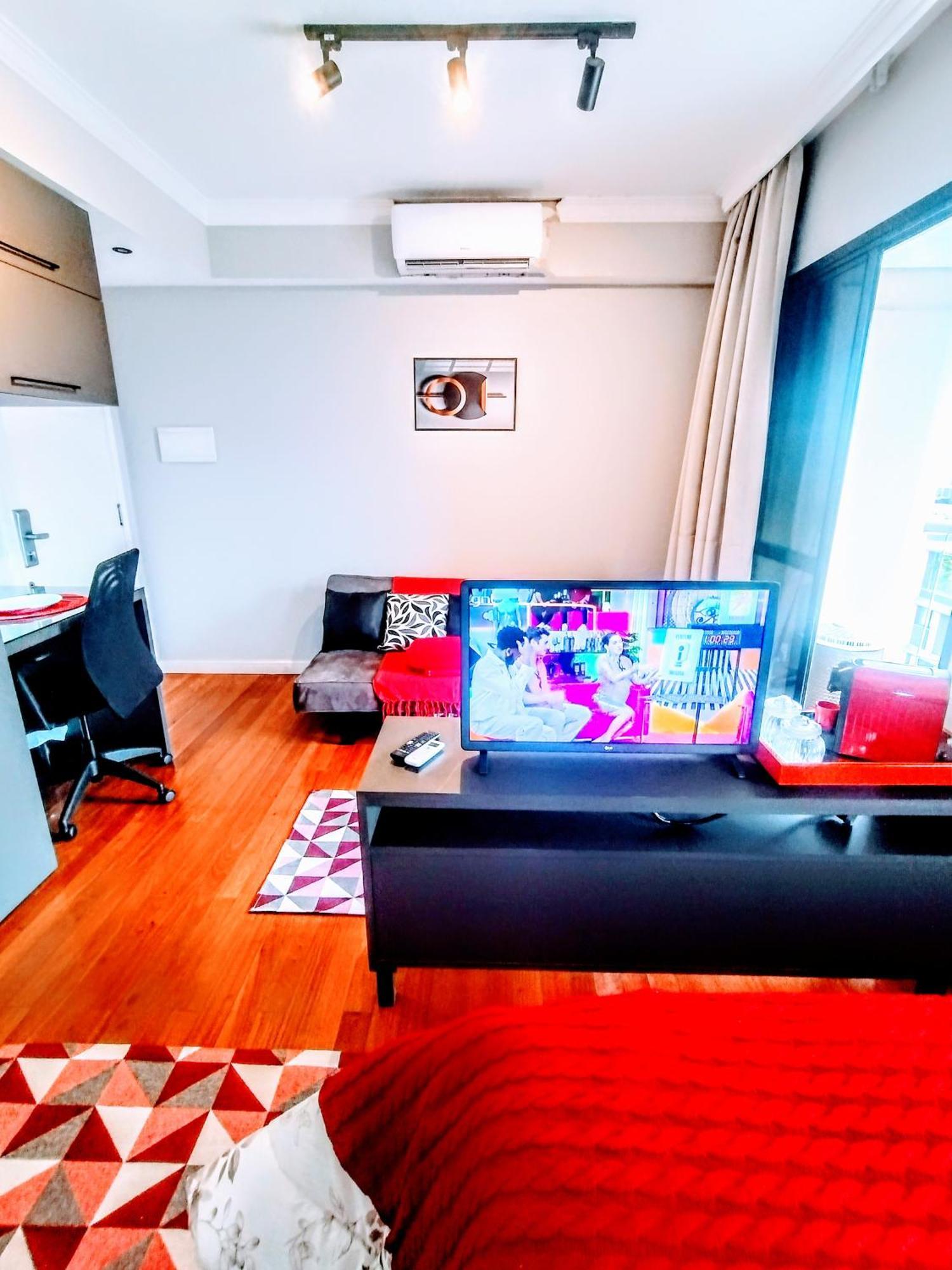 Hotel Luxxor Premiere Faria Lima - On The Sky Line - King Duplex Studio Veranda - Executive Class - Red Velvet Edition São Paulo