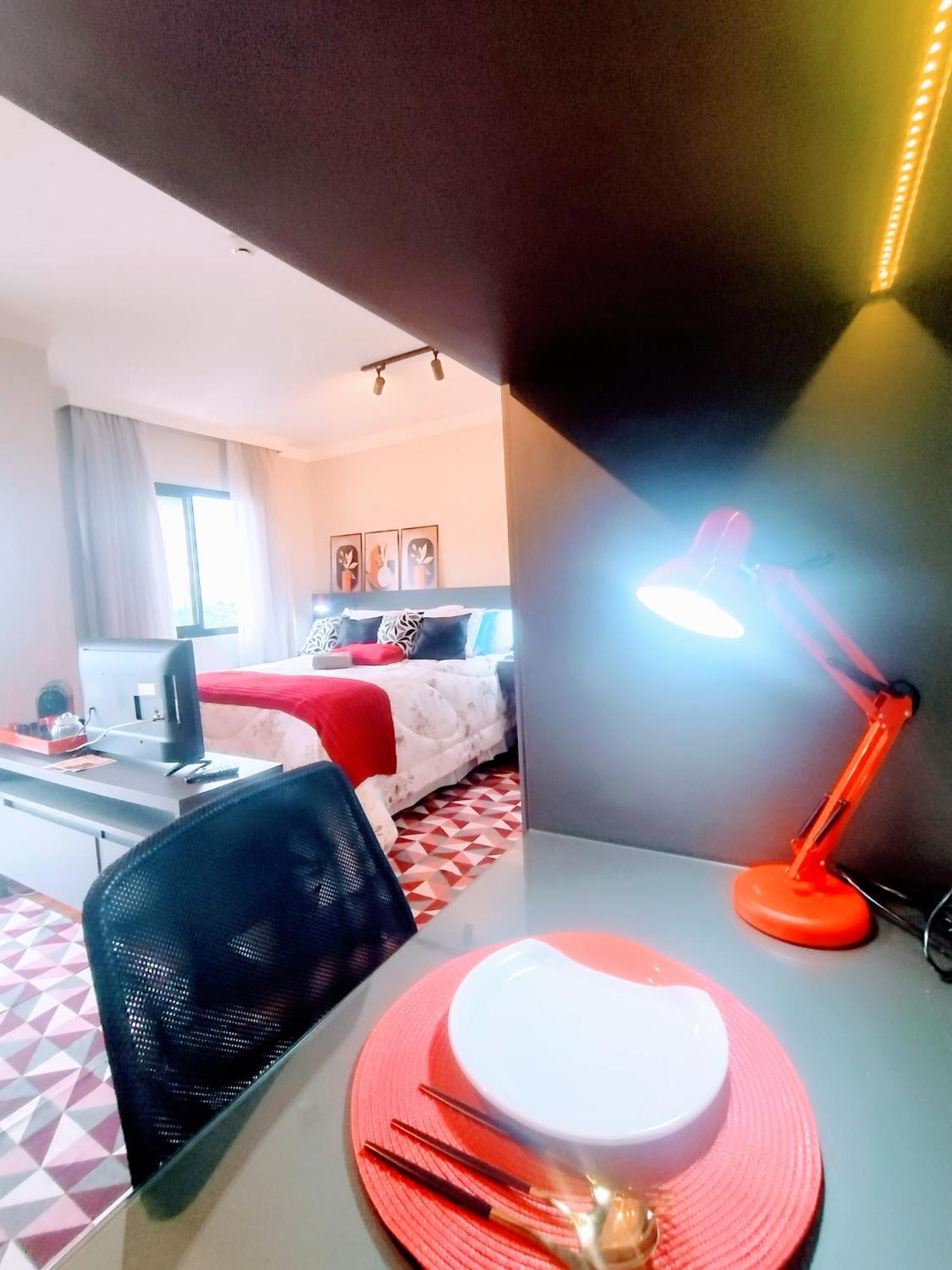 Luxxor Premiere Faria Lima - On The Sky Line - King Duplex Studio Veranda - Executive Class - Red Velvet Edition Hotel 5*